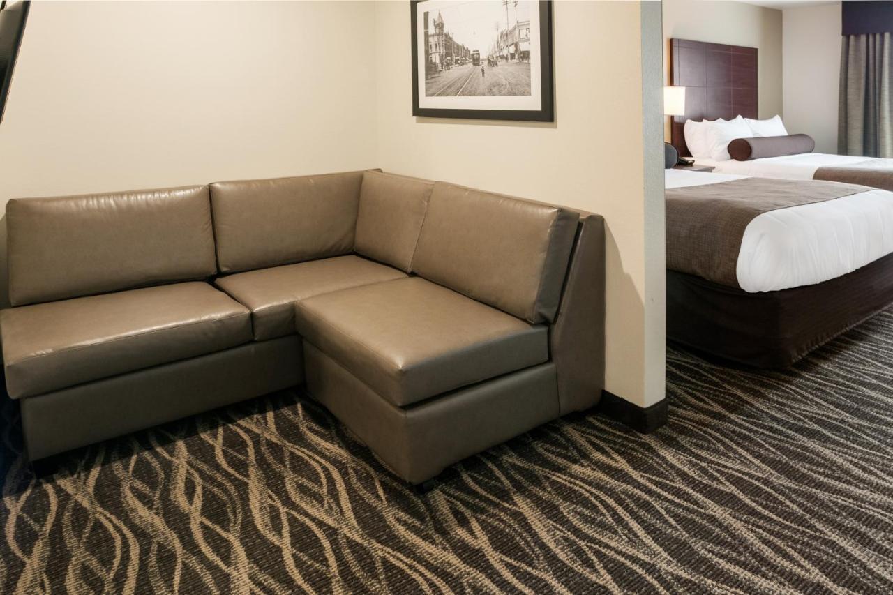 Cobblestone Hotel & Suites Appleton International Airport Neenah Экстерьер фото